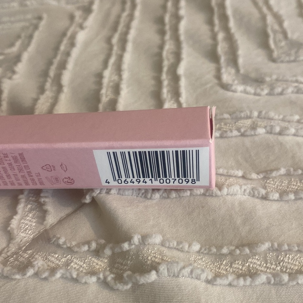 Kylie Cosmetics Matte Liquid Lipstick - Picture 3 of 3